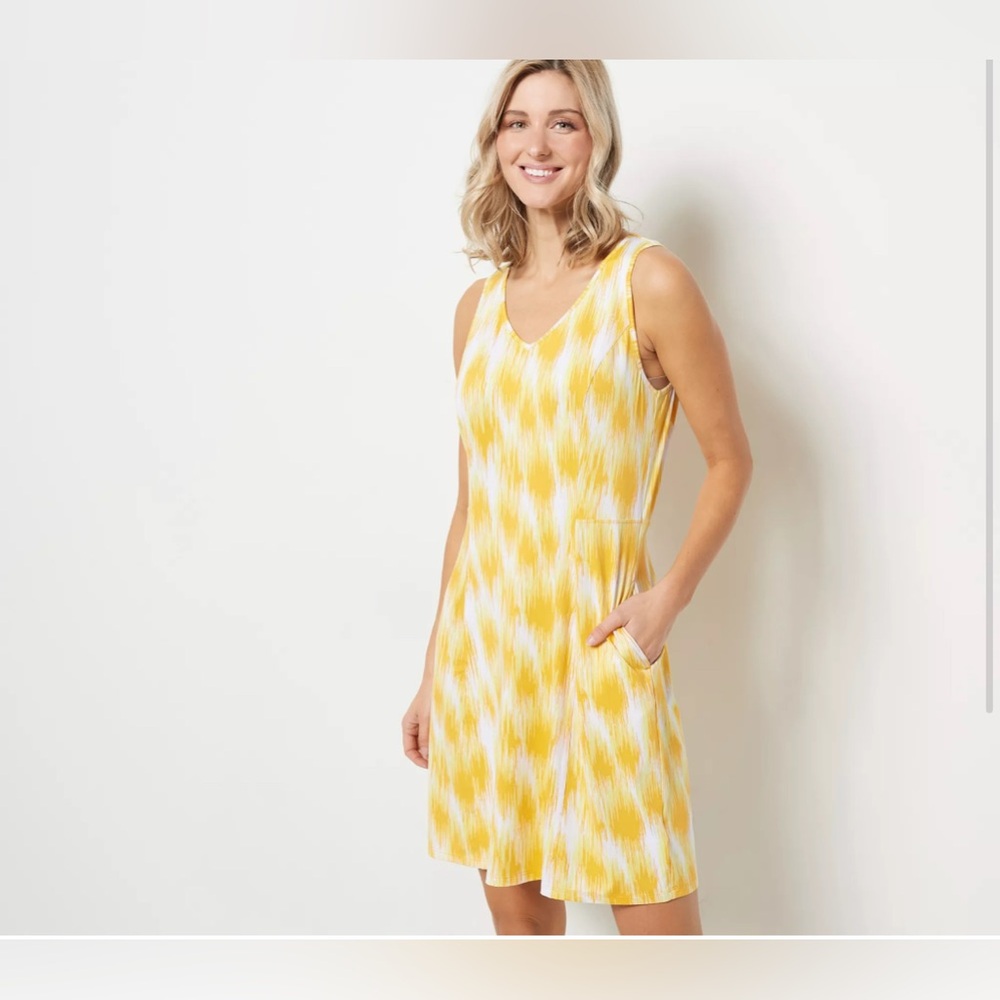 Zuda | Yellow/White Athleisure Vneck dress